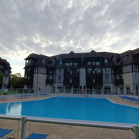 Appart 2 Chambres Piscine Chez Rox - Residence Du Golf Deauville Zewnętrze zdjęcie